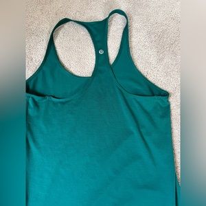 Green size 4 flowy work out tank top
